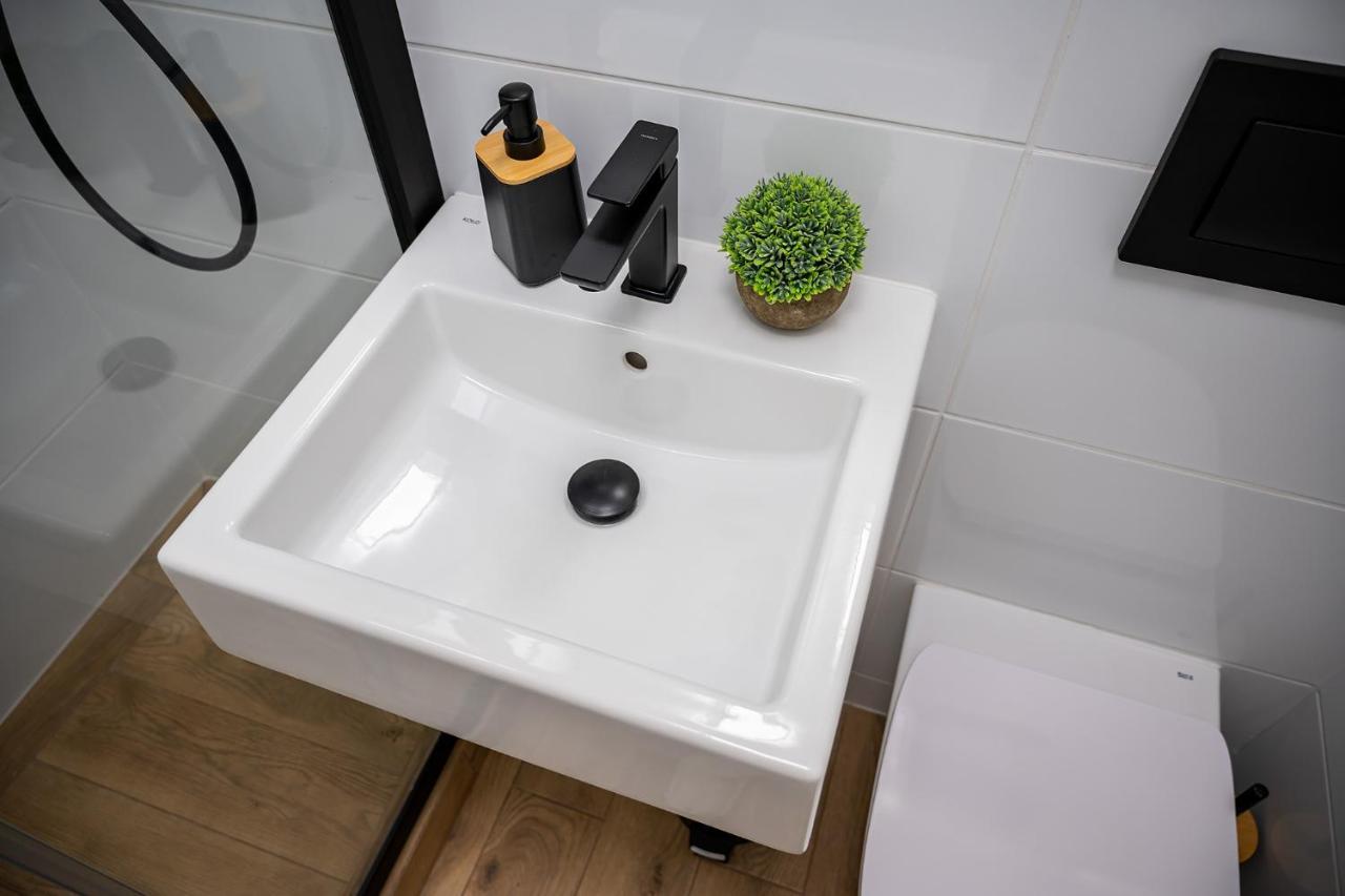 Wrzeciono 12 - Piekny Apartament Obok Szpitala Bielanskiego Oraz Awf, Bezplatna Strefa Parkowania - 400M Do Stacji Metra - Good Apartments Варшава Екстер'єр фото